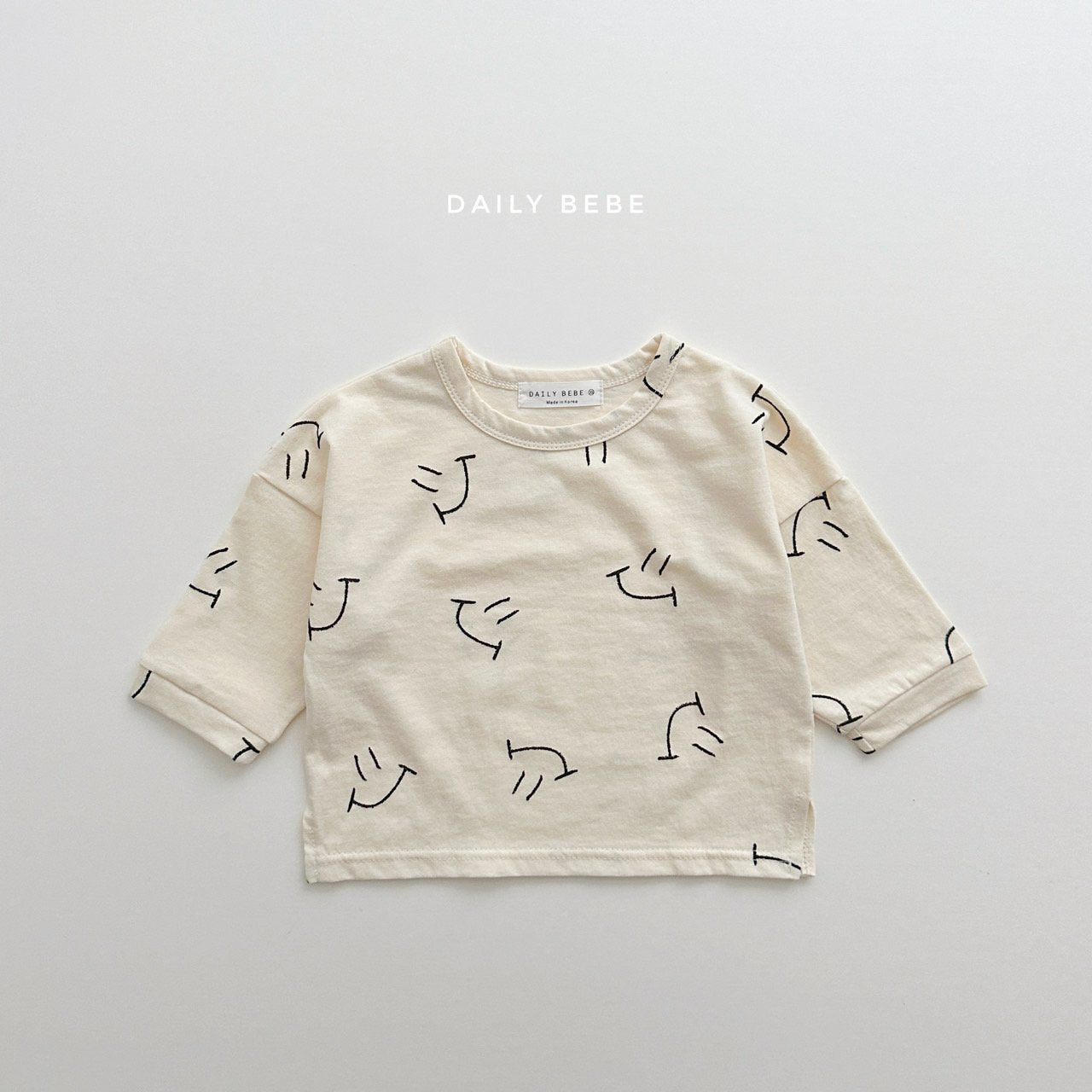 (2-3Y) Smile Pattern Long Sleeve Tee