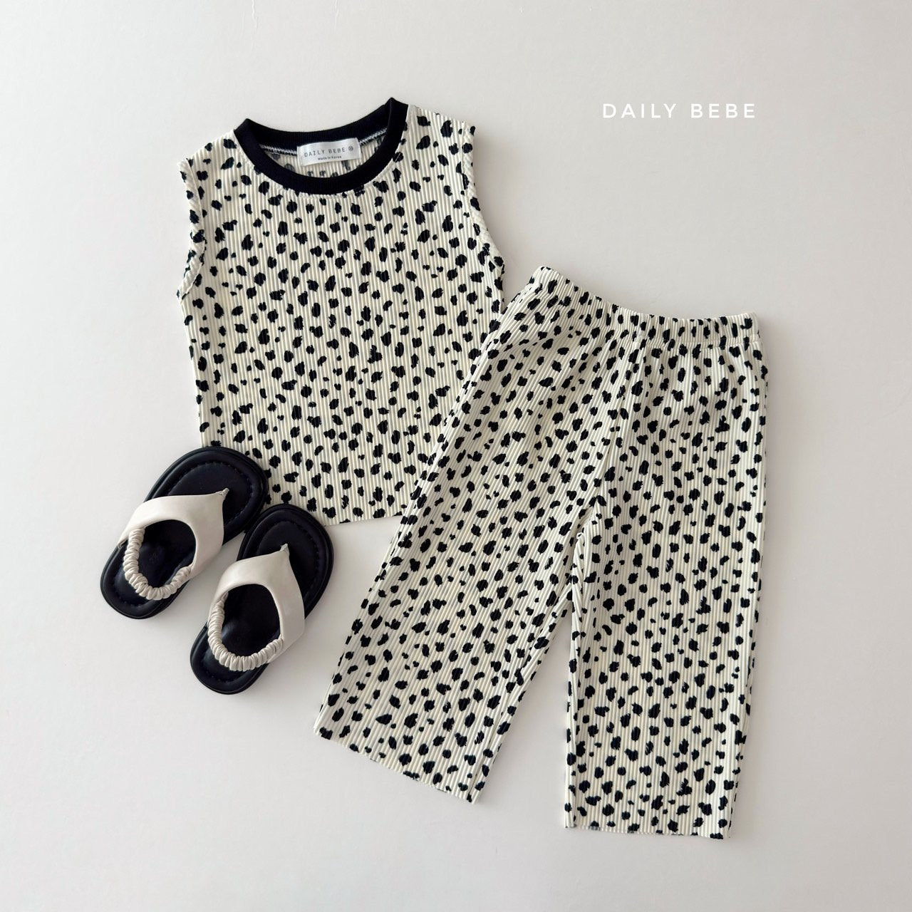 [Preorder] Contrast Pleated Set