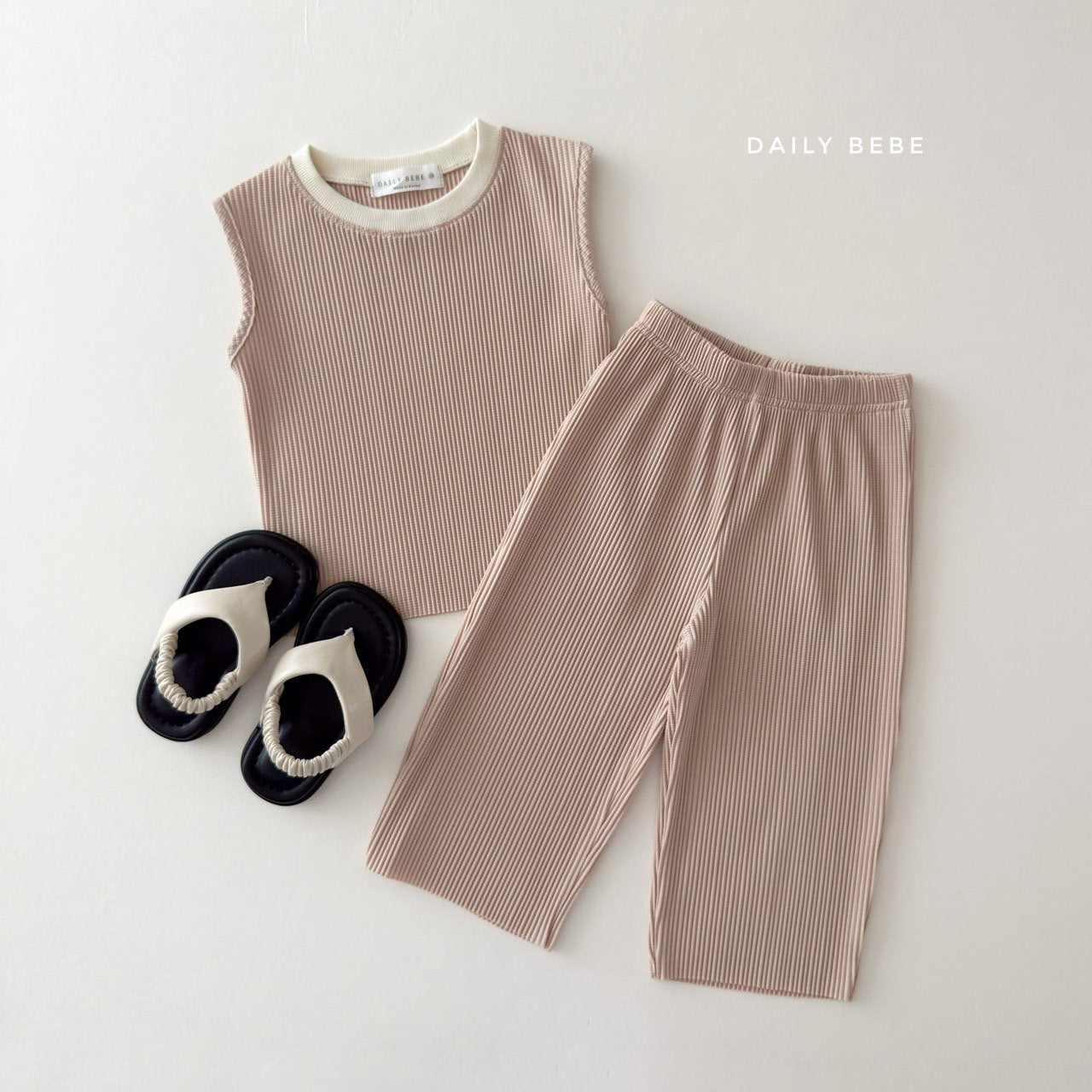[Preorder] Contrast Pleated Set
