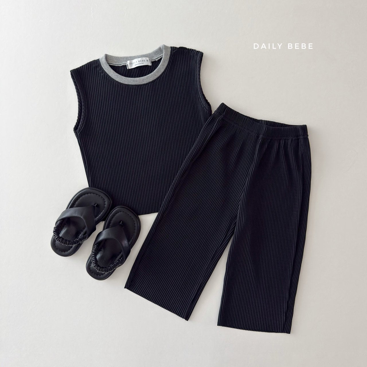[Preorder] Contrast Pleated Set