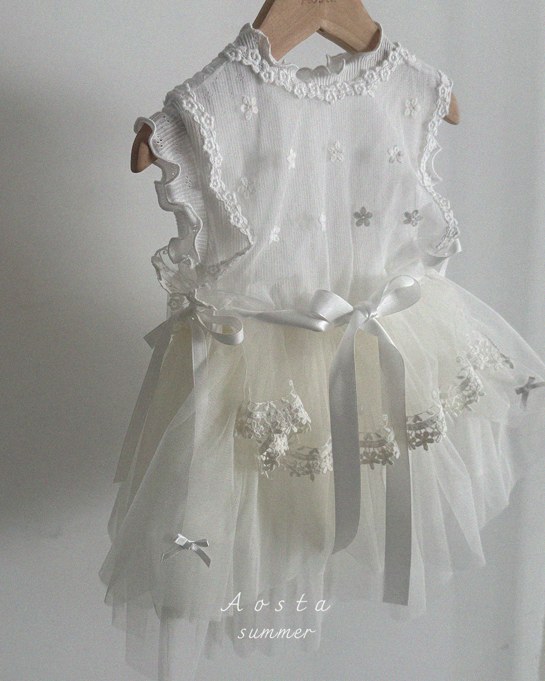 [Preorder] Lace Vest