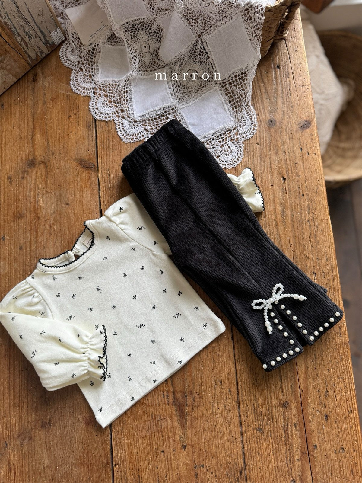 [Preorder] Faux Pearl Ribbon Pants