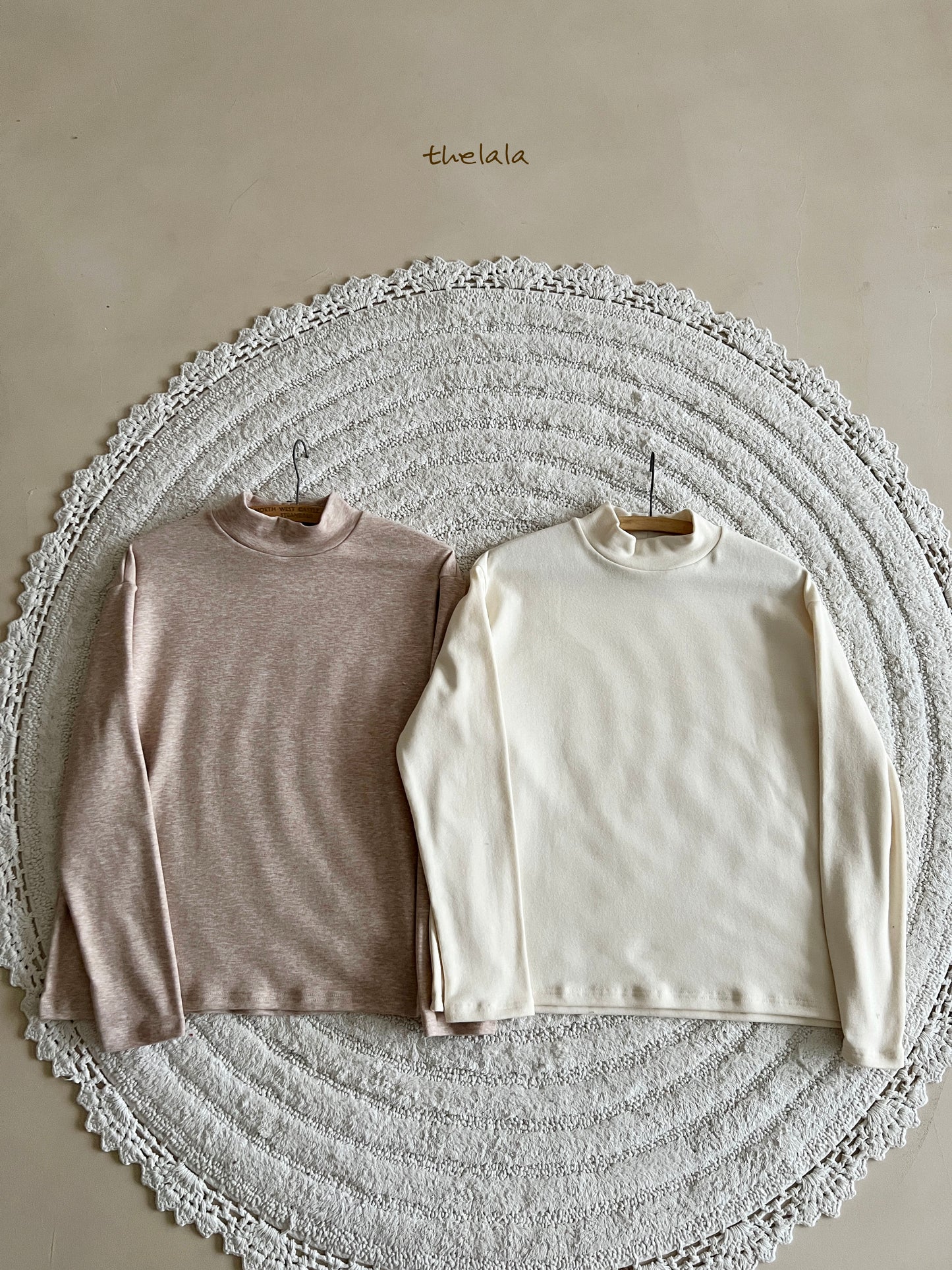 [Preorder] Winter Mockneck Tee (Kid/Mom)