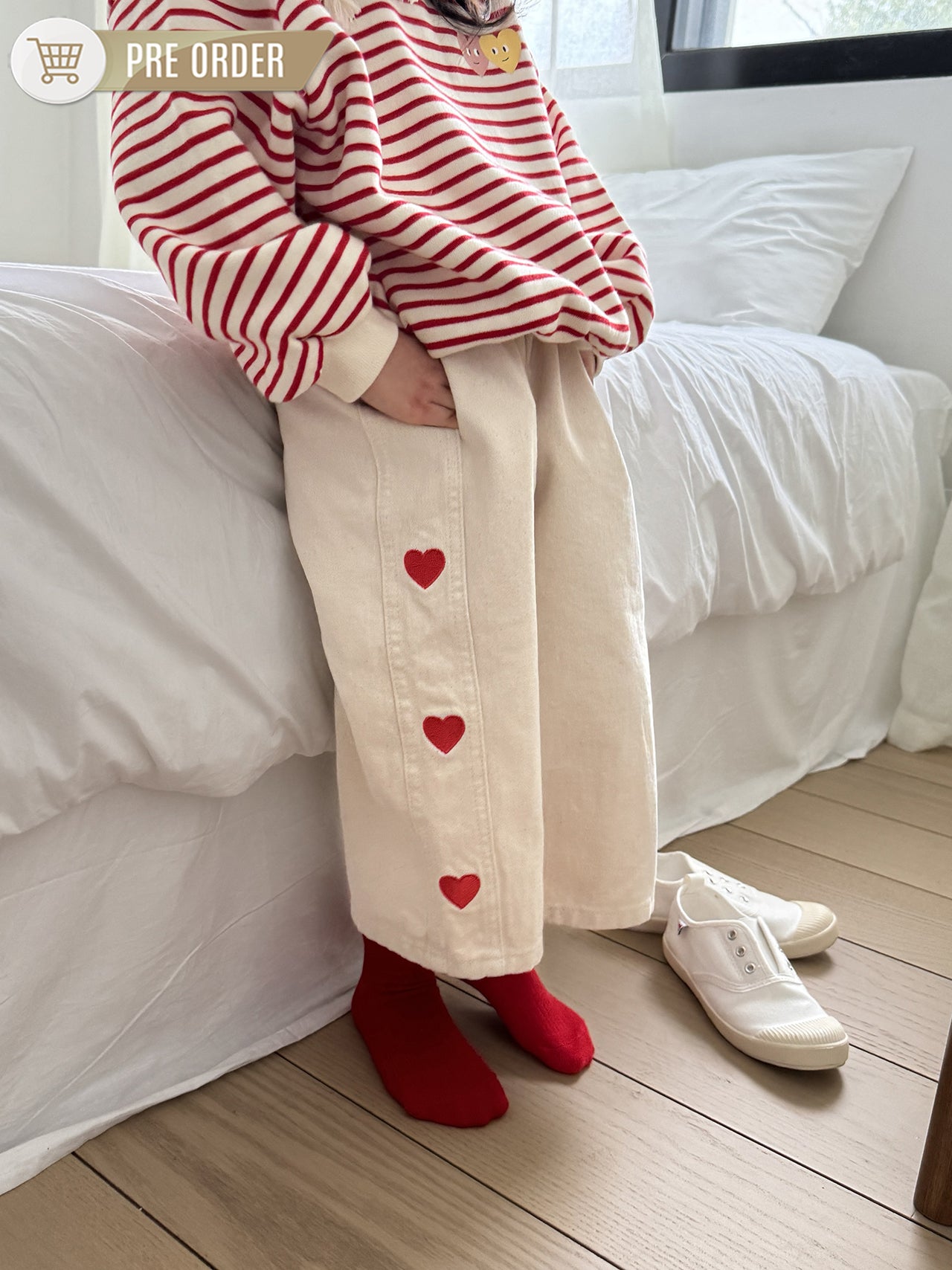 [Preorder] Heart Embroidered Panel Pants