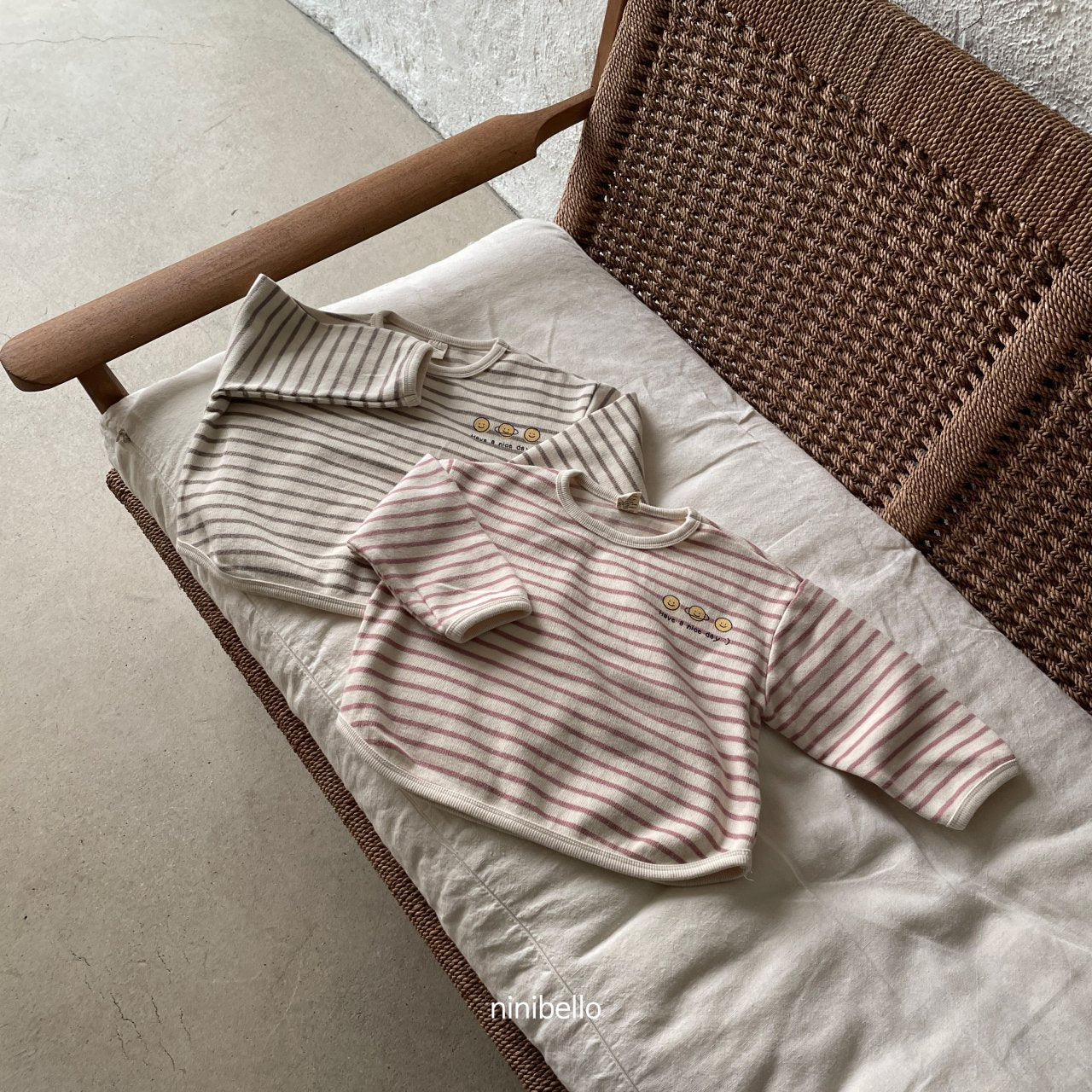 (2-3Y) Smile Stripe Sweatshirts