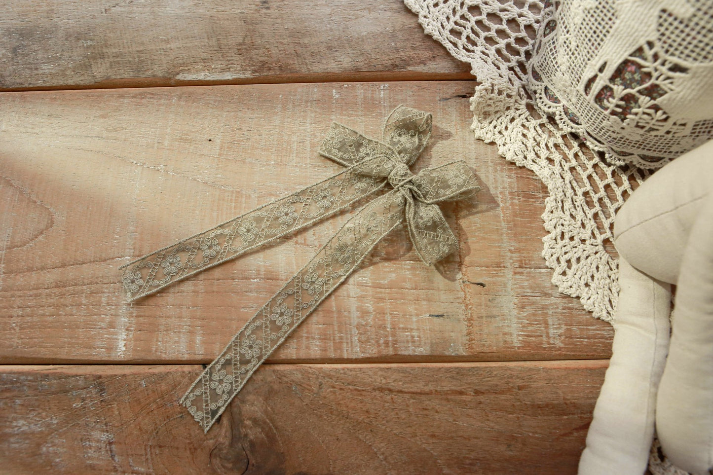 Amali Lace Hairpin