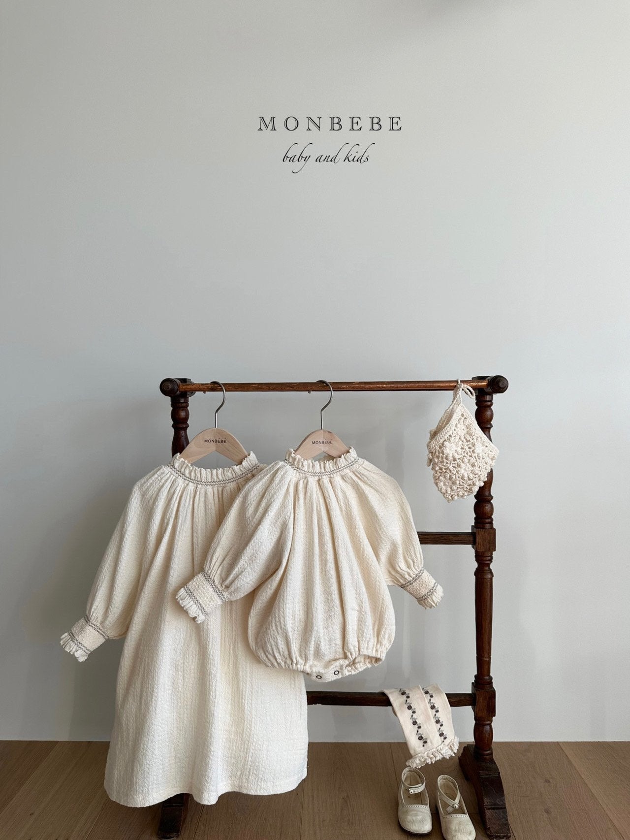 (3-4Y) Cream Smocked Dress