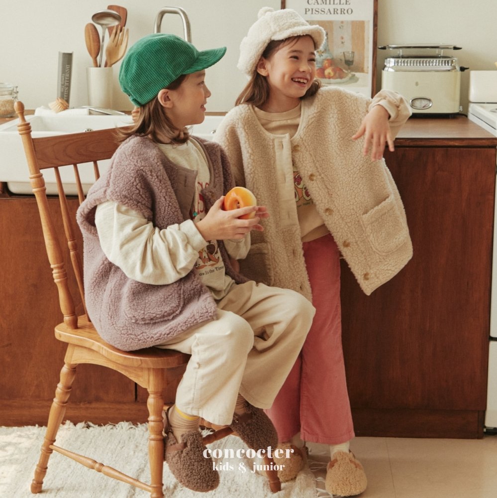 (Lt. Brown, 4Y) Tumble Sherpa Vest