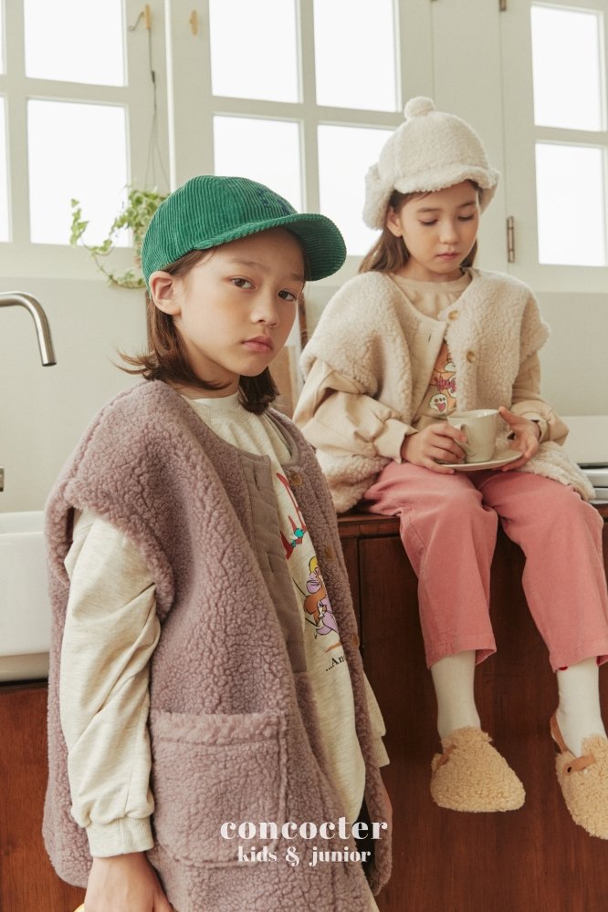 (Lt. Brown, 4Y) Tumble Sherpa Vest
